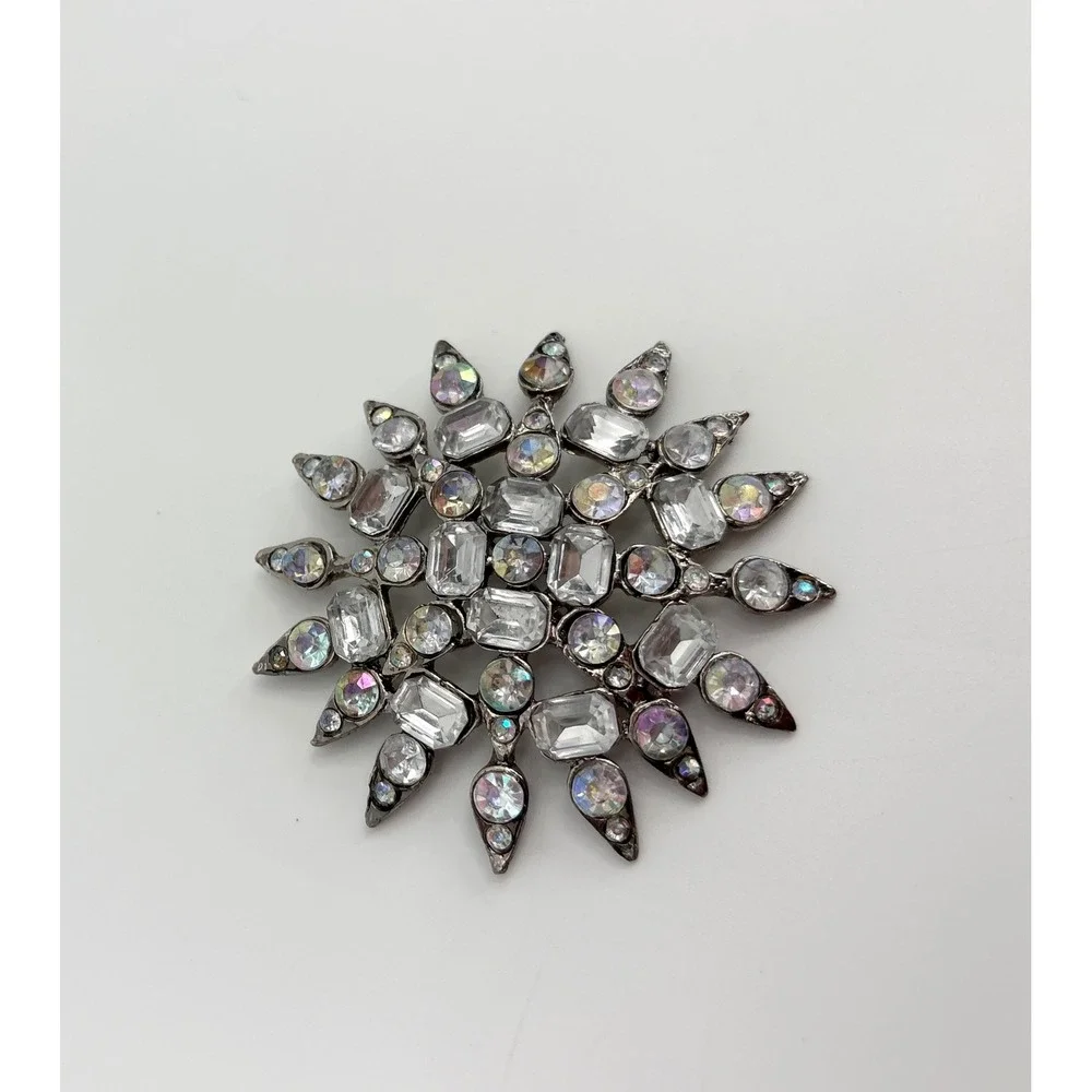 Unbranded item silver